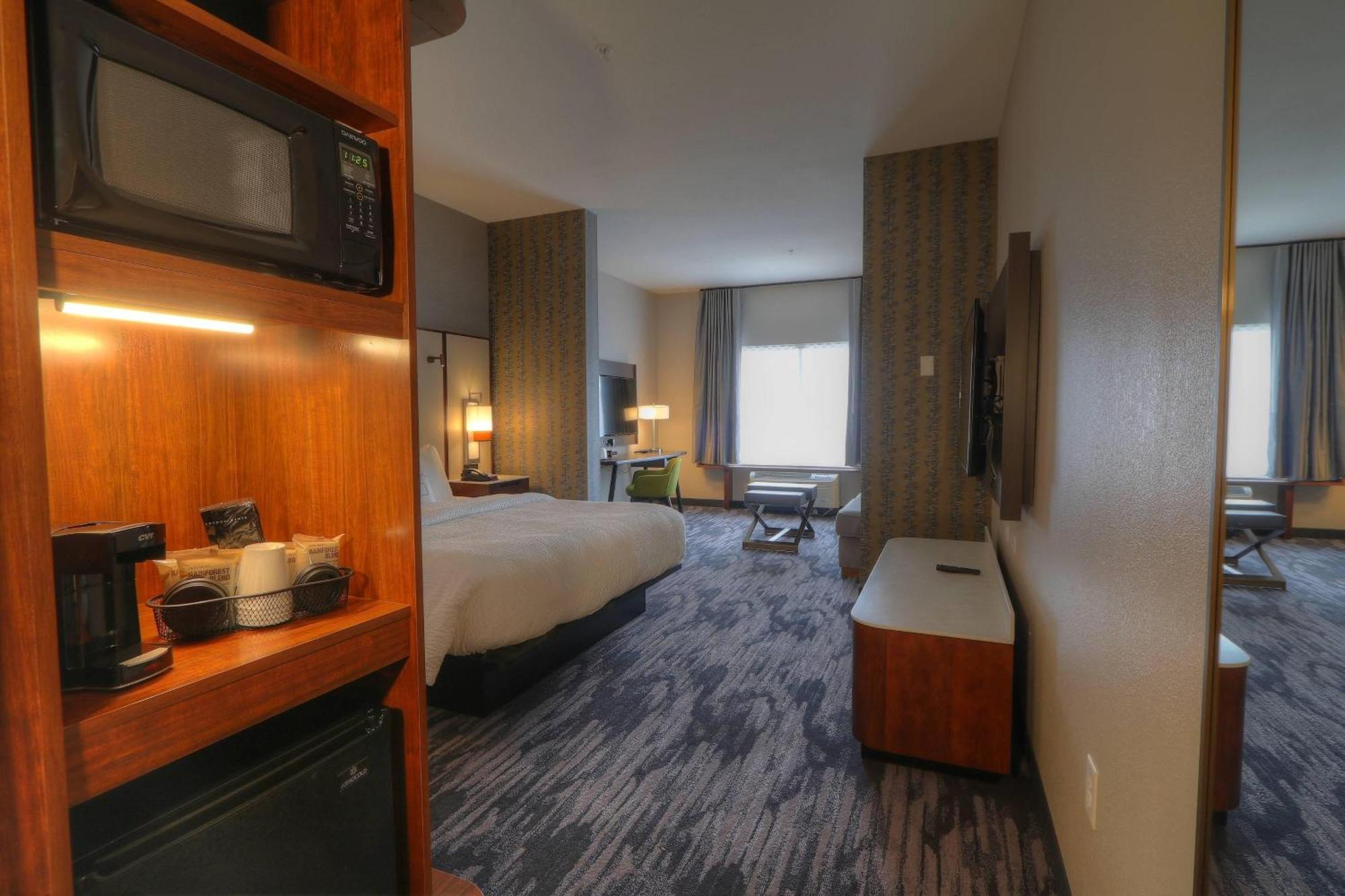 Fairfield Inn & Suites By Marriott Gatlinburg Downtown Exterior photo