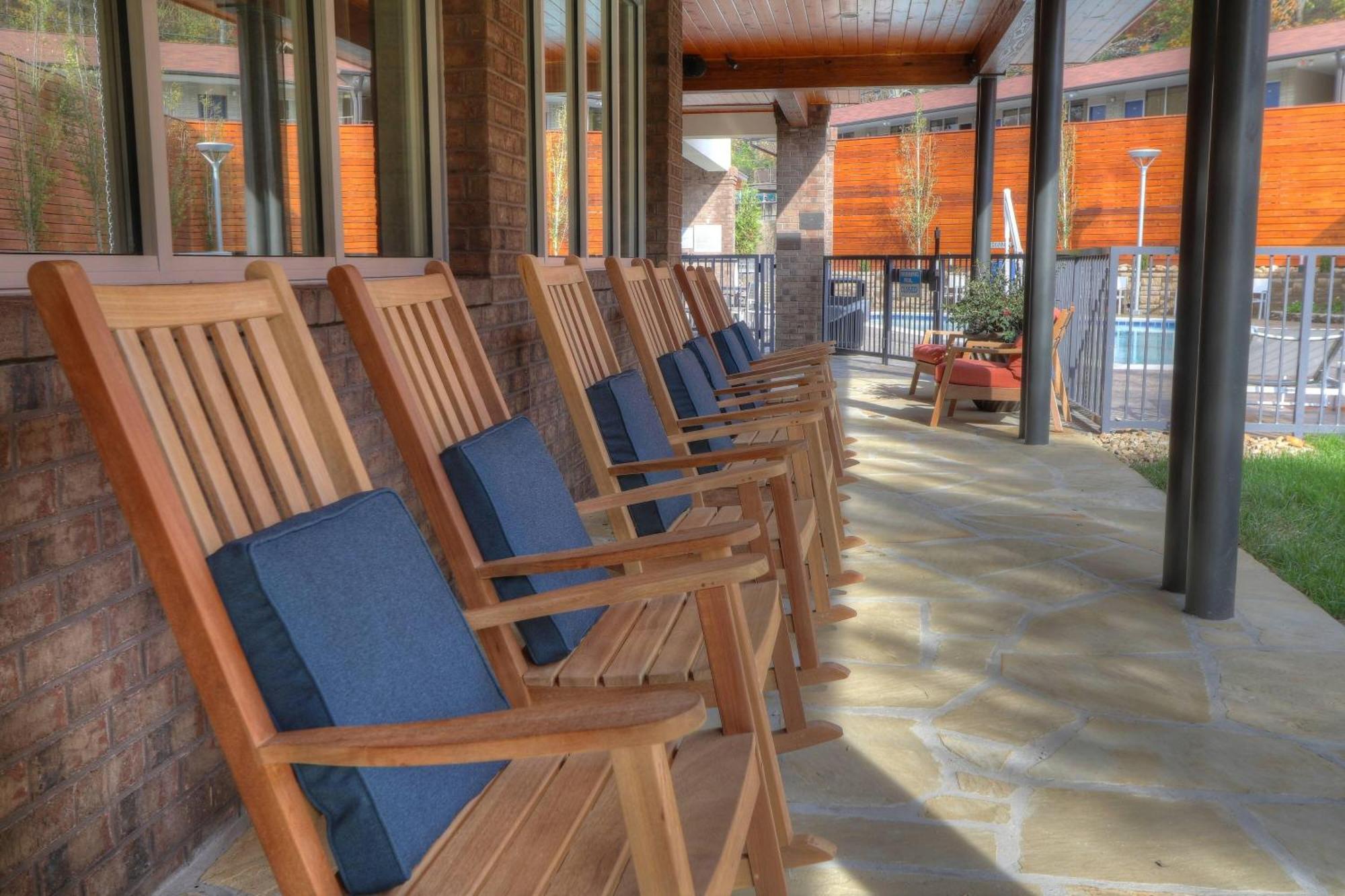 Fairfield Inn & Suites By Marriott Gatlinburg Downtown Exterior photo